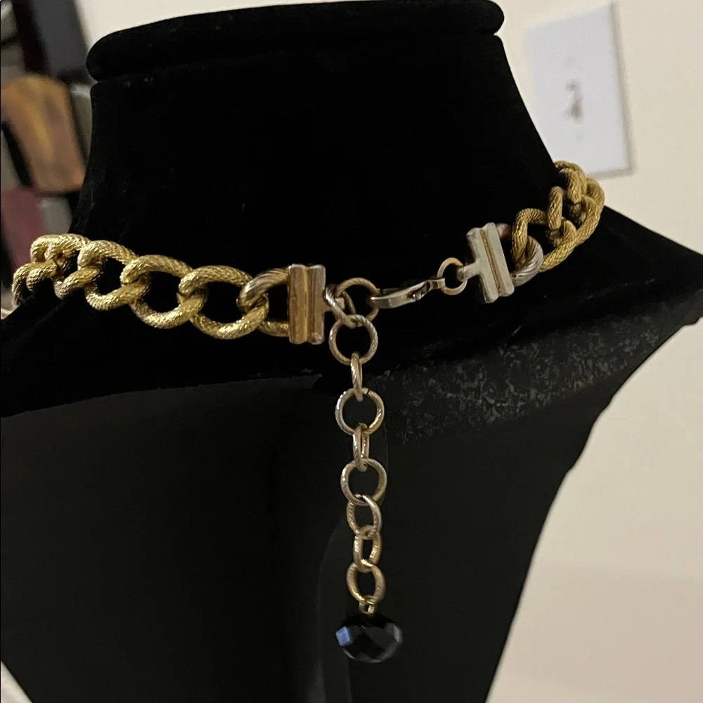 Elegant Pearl and Black Statement Necklace - Picture 4 of 5